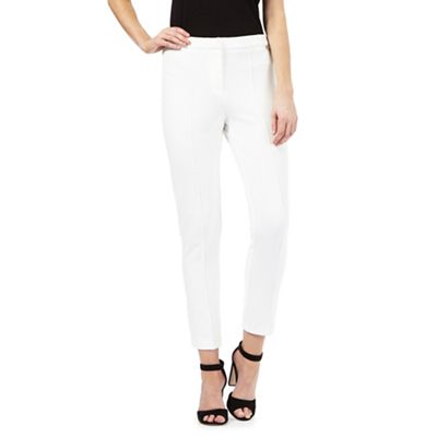 Star by Julien Macdonald Ivory textured cropped trousers